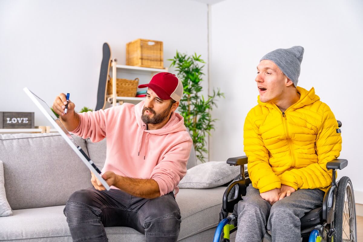 Individuelle Assistenz und Unterstützung im Alltag